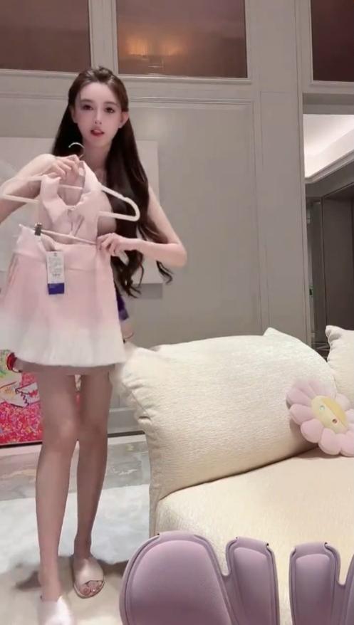 葉珂生完BB之後,身材火速回復。