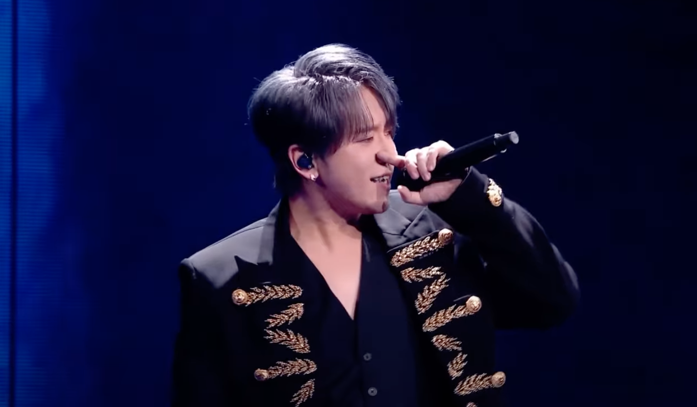 姜濤清減不了,在《2025 TIMA國際音樂大賞》舞台上演繹個人作品、團歌及隊友的曲目。