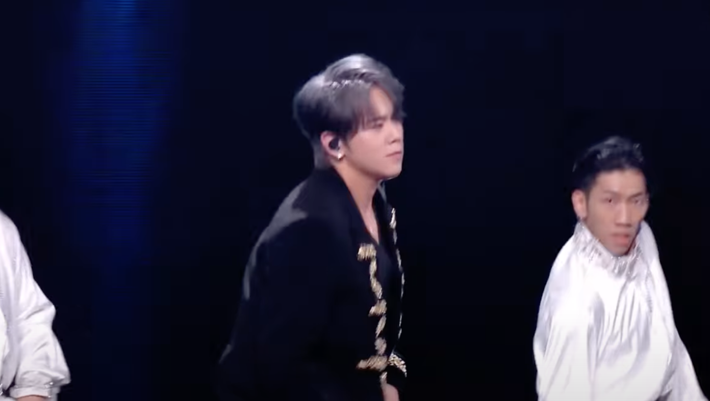 姜濤清減不了,在《2025 TIMA國際音樂大賞》舞台上演繹個人作品、團歌及隊友的曲目。