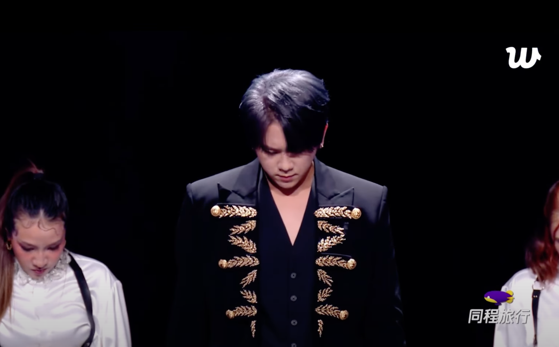 姜濤帶來隊友們的作品,包括《虎道門》、《半》、《月光奏鳴曲》、《夜視鏡》、《Mr. Stranger》。