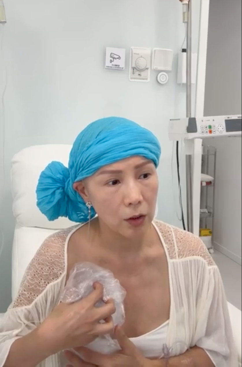 吳文忻指自己的左胸腫瘤大咗又好硬,現嘗試接受另一療法。