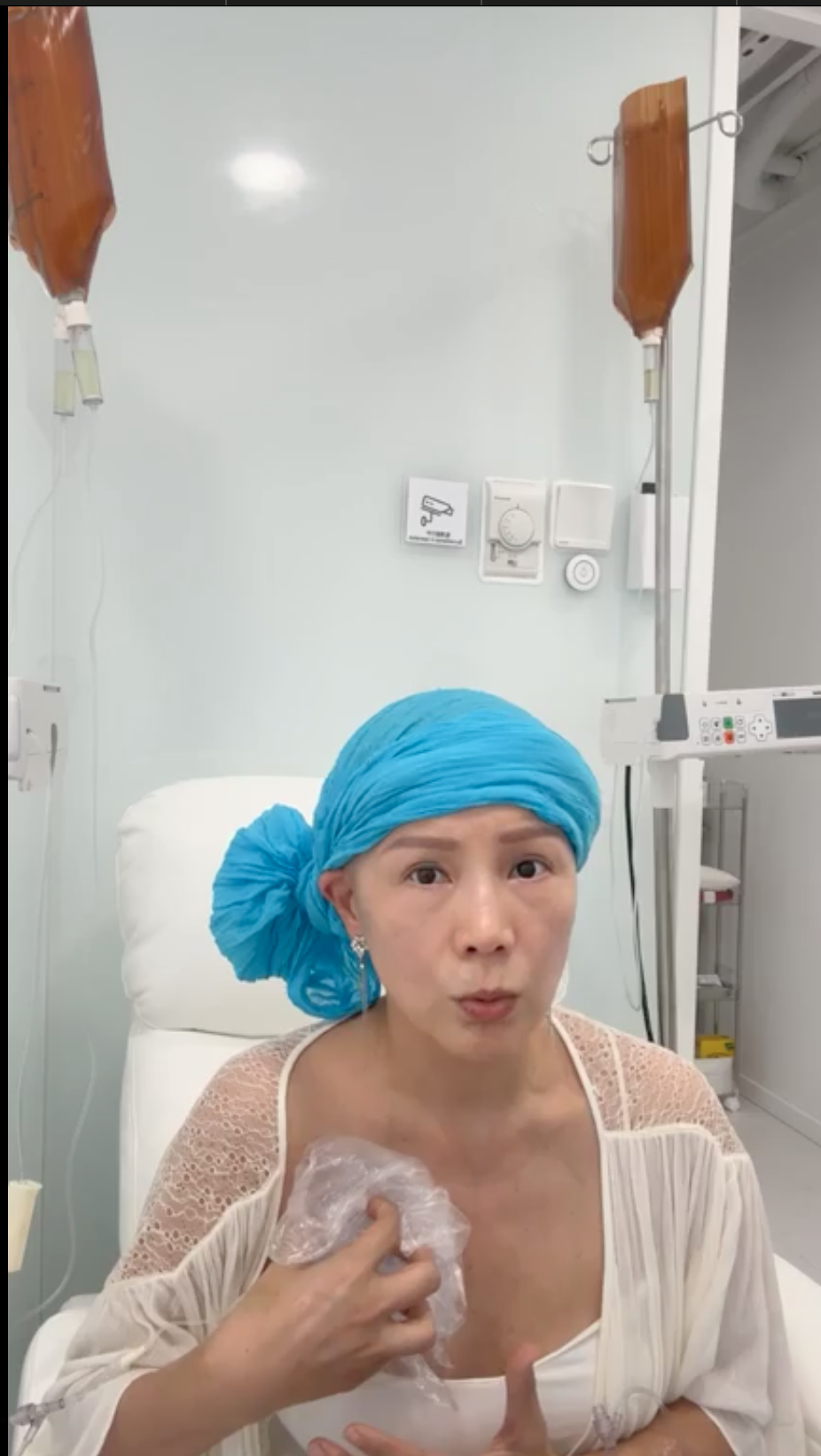 吳文忻指自己的左胸腫瘤大咗又好硬,現嘗試接受另一療法。