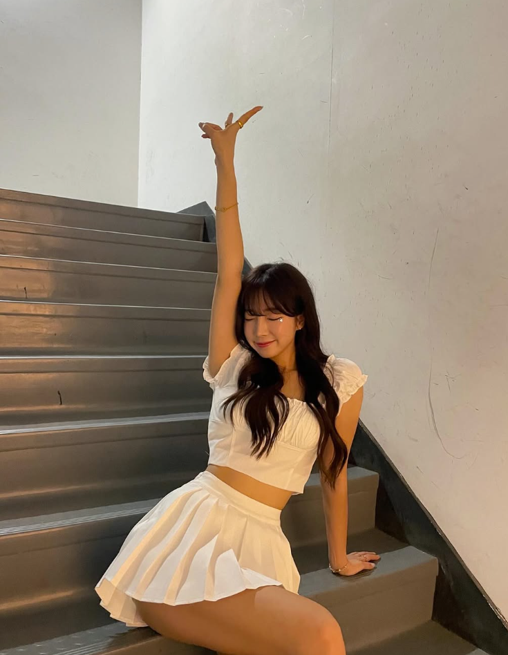 安芝儇(IG@wlgus2qh)