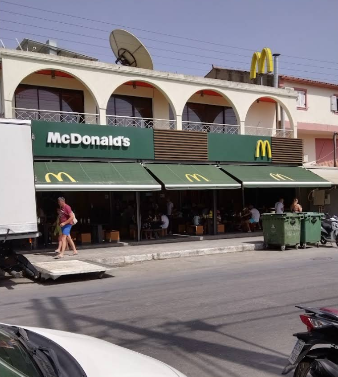 札金索斯島上的麥當勞。(互聯網)