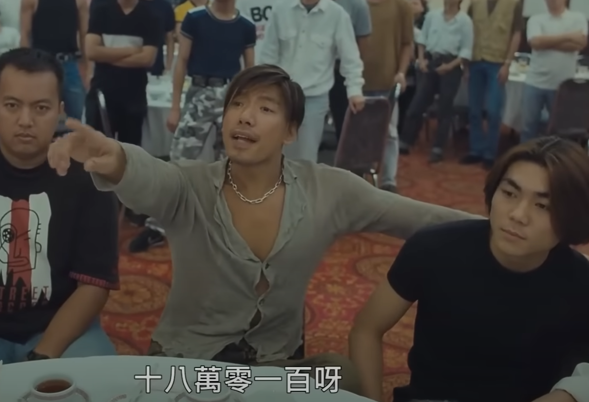 1996年港產電影《古惑仔3之隻手遮天》電影,由張耀揚演出的反派角色「烏鴉」與鄭伊健飾演的主角陳浩南是死對頭。(影片截圖)