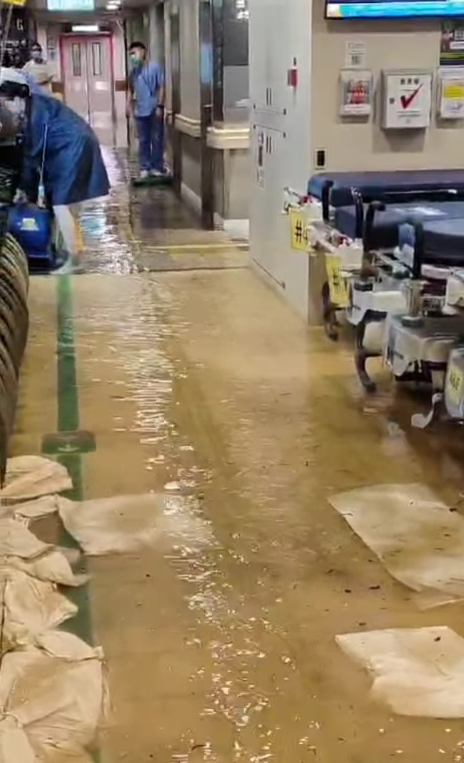 瑪麗醫院水浸 (車cam L(香港群組)fb)