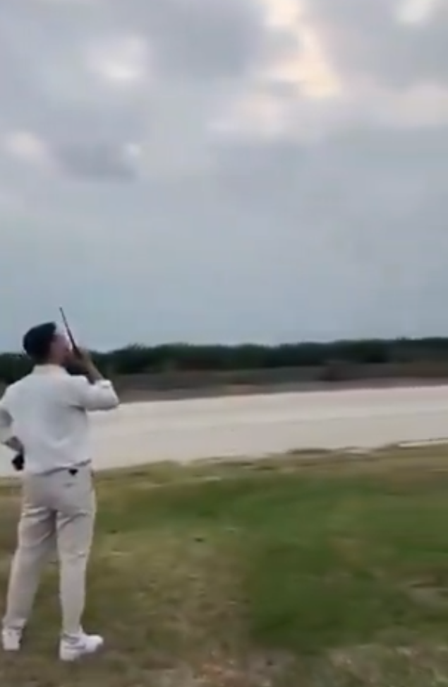 土耳其一場精心策劃的空中求婚活動,意外演變成驚魂記。一架私人航空公司的小型飛機在進行求婚活動時,於土耳其阿達納省(Adana)烏雷伊爾地區墜毀,造成機上2人受傷送院。