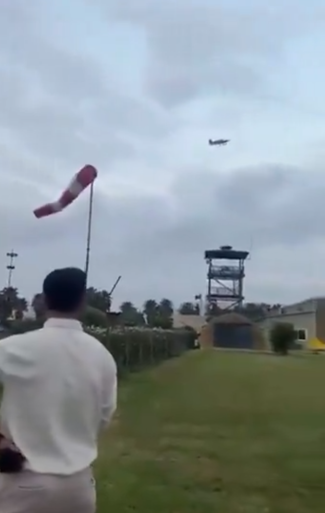 土耳其一場精心策劃的空中求婚活動,意外演變成驚魂記。一架私人航空公司的小型飛機在進行求婚活動時,於土耳其阿達納省(Adana)烏雷伊爾地區墜毀,造成機上2人受傷送院。