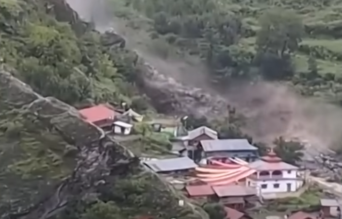 印度山洪暴發毀村4死100人失蹤 山泥湧至居民慌忙逃離(有片)