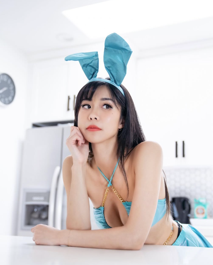 Chloe Chm/(IG@coco_chm)