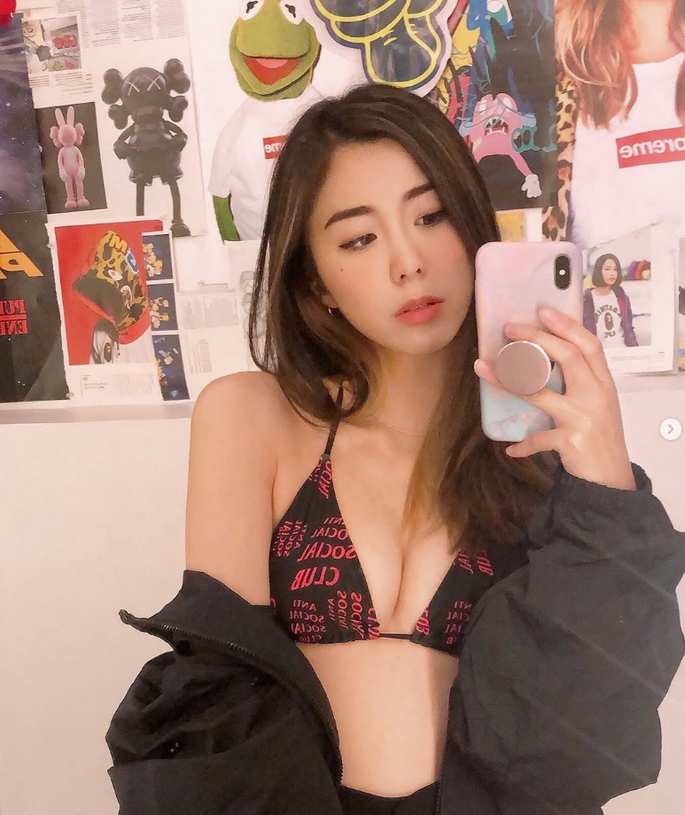 Chloe Chm/(IG@coco_chm)