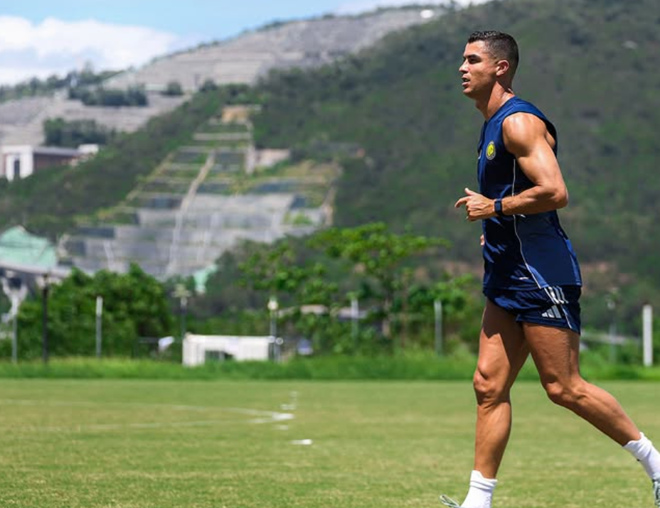 沙特超級盃|C朗拿度與艾納斯於將軍澳足球訓練中心操練。(艾納斯IG)