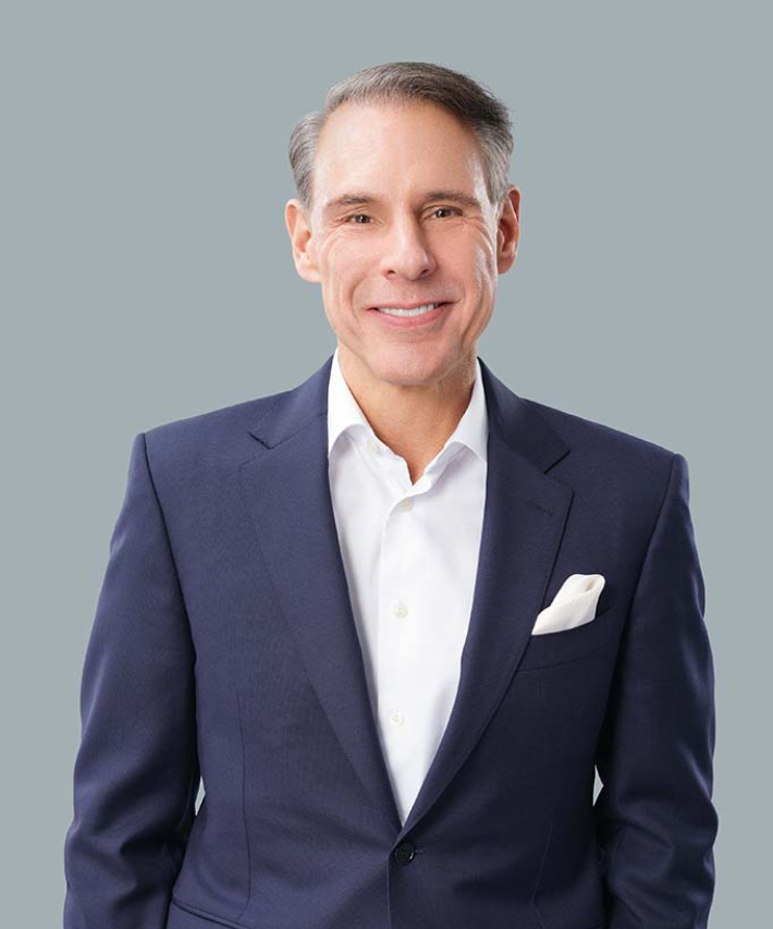 在香港負責營運惠康、萬寧、7-Eleven的DFI零售集團據報計劃裁減本港員工,以簡化營運成本,但未透露受影響人數,圖為DFI行政總裁貝思哲。(DFI官網)