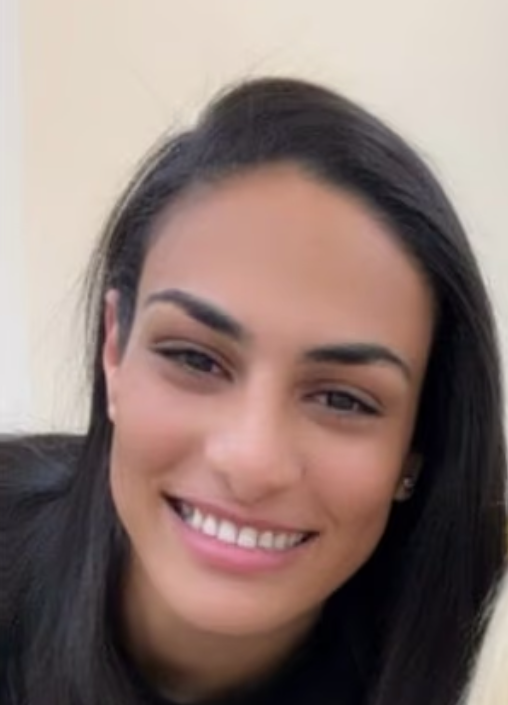 希莉芙(左)令人眼前一亮。(互聯網)