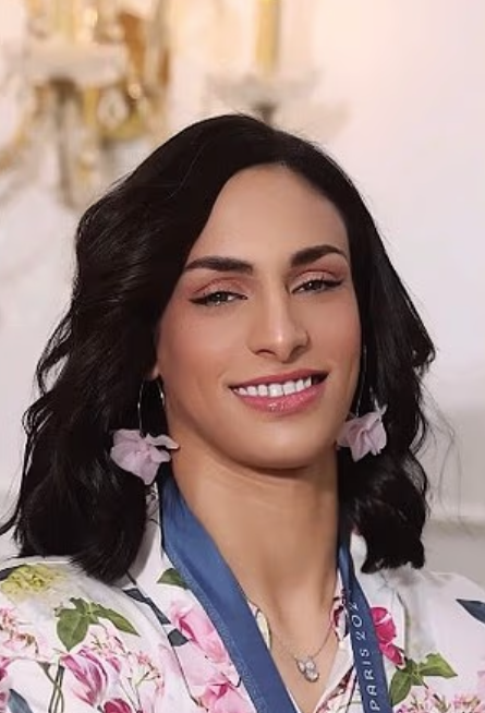 希莉芙過去的女性化打扮。(資料圖片)