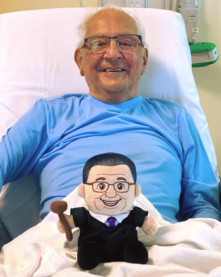 美國羅德島州普羅維登斯市法院的退休法官法蘭克·卡普里奧(Frank Caprio)/IG@therealfrankcaprio