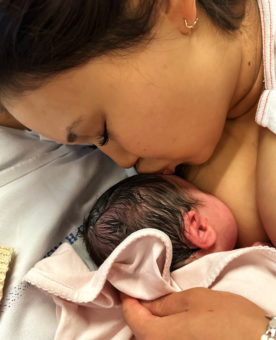 丹麥於今年5月起修例,禁止向來自格陵蘭的新生父母進行受爭議的「育兒能力測試」,惟本月仍對一名格陵蘭18歲母親進行評估,由於她測試「肥佬」失去監護權,女嬰出生一小時即被強行帶往寄養家庭(網上圖片)