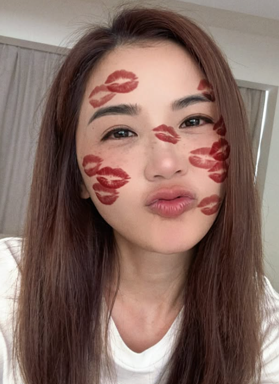 阿Sa自拍以「錫之呼吸」來賀大家七夕快樂。