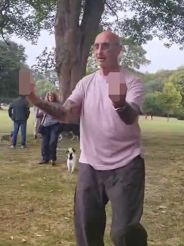 事主受襲及與涉事夫婦拉扯過程。(互聯網)