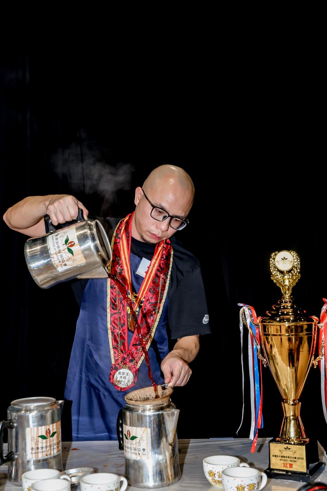 金茶王大賽2025冠軍 - 蔣紹強師傅將親臨現場示範港式奶茶沖泡技藝