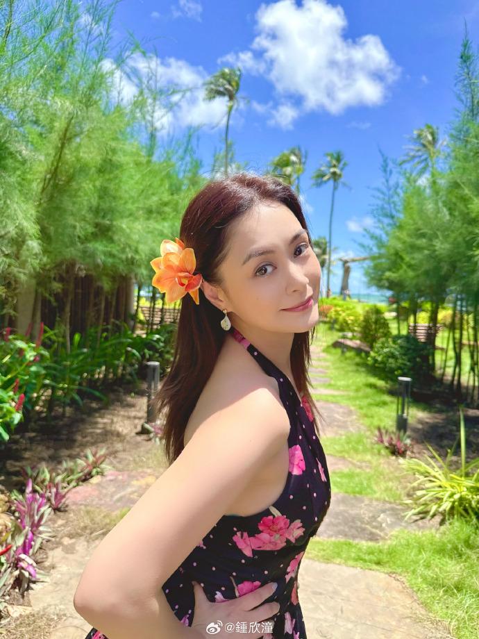 走肥阿嬌身材婀娜。