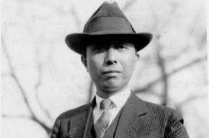 黎錦暉與他創辦的「明月社」,對流行曲發展影響深遠。