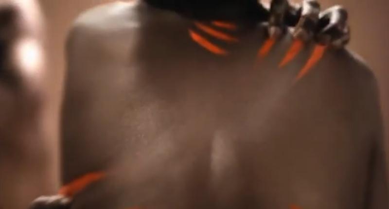 廣告中,2名黑人模特兒的皮膚狀態是「發癢且乾燥,被呈現為有問題」。(X)