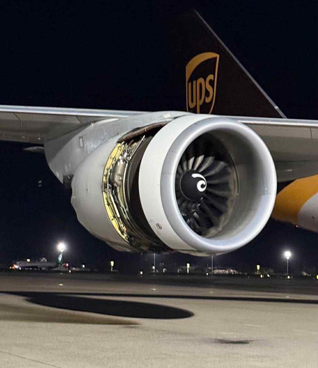 事後相片顯示,該引擎外殼損毀。(X)