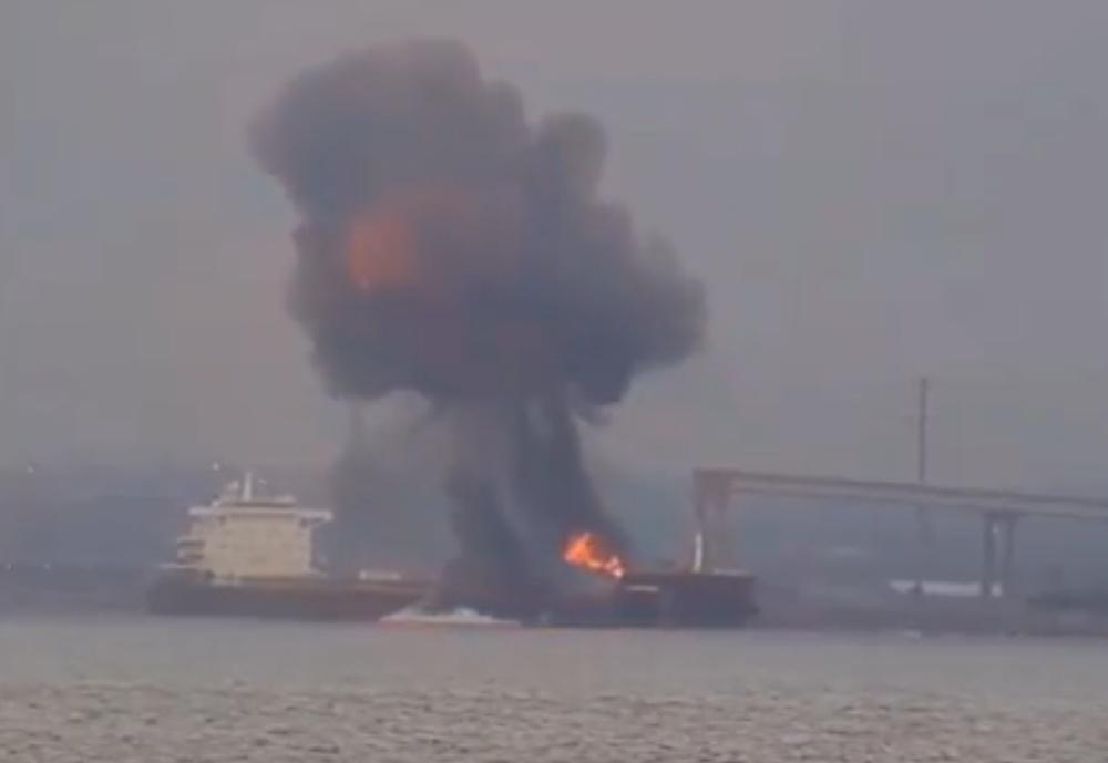 涉事貨輪出發不約45分鐘發生事故。(X)