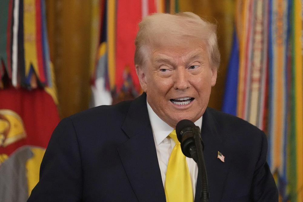 4月一度暫停對烏克蘭軍事援助的特朗普,批評前總統拜登沒有向烏克蘭提供更多反擊所需的武器。(AP)