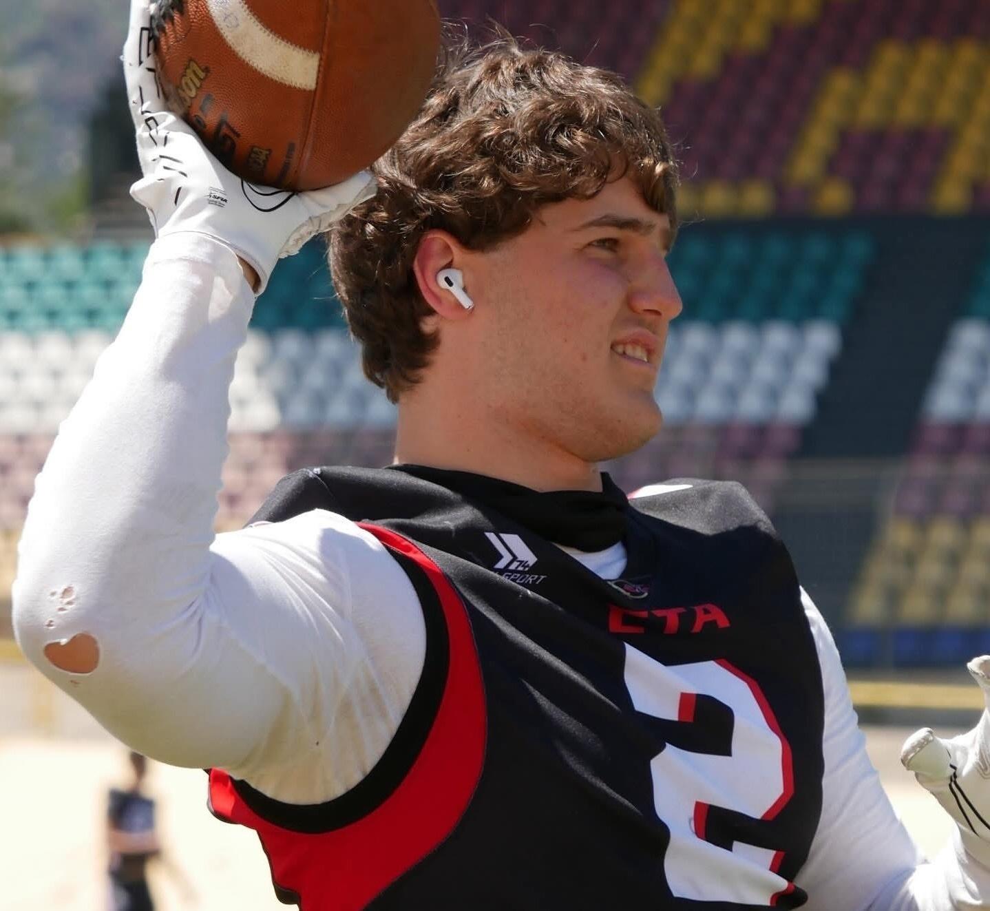 23歲的美式足球員Francesco Aronica。(X)