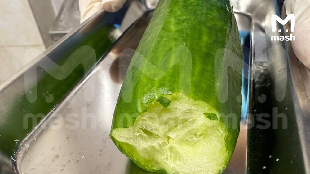 醫護:為甚麼青瓜被咬了一口?(X)