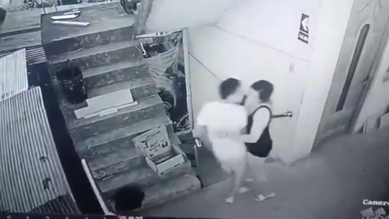 詎料衝力太大,Emely未能停住腳步。(X)