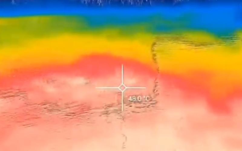 有網民在網上分享片段顯示,排放溫泉水流的溝渠環境,可見有蒸氣冒起;另有熱像圖影像,顯示水溫高達48