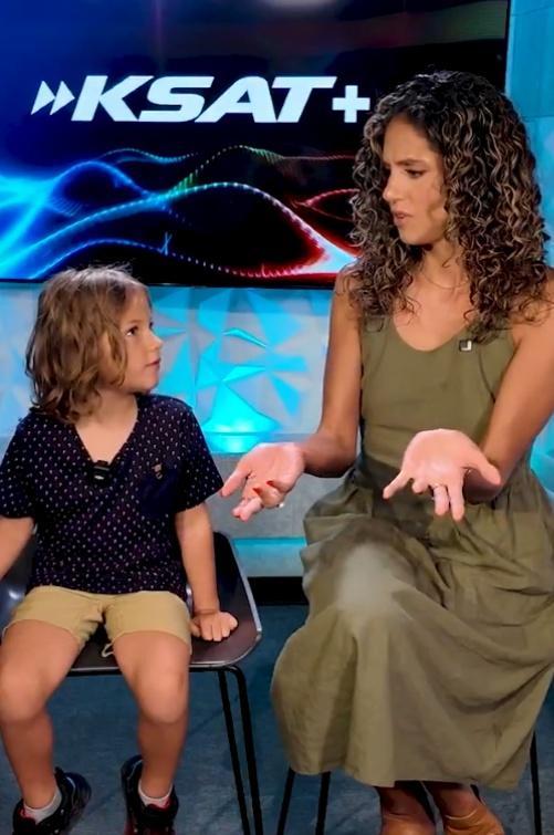 Britney控訴,體驗區應該要有工作人員協助,但當天卻沒有。(X)