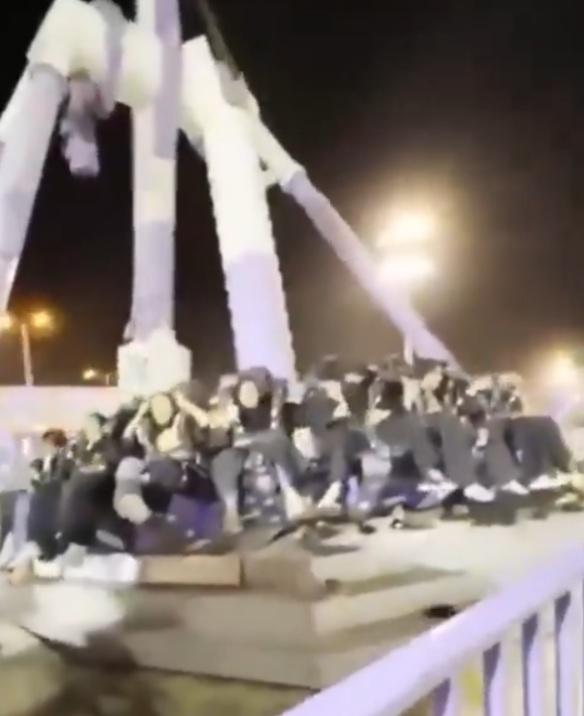 事件造成23人受傷,其中3人重傷命危。(X)