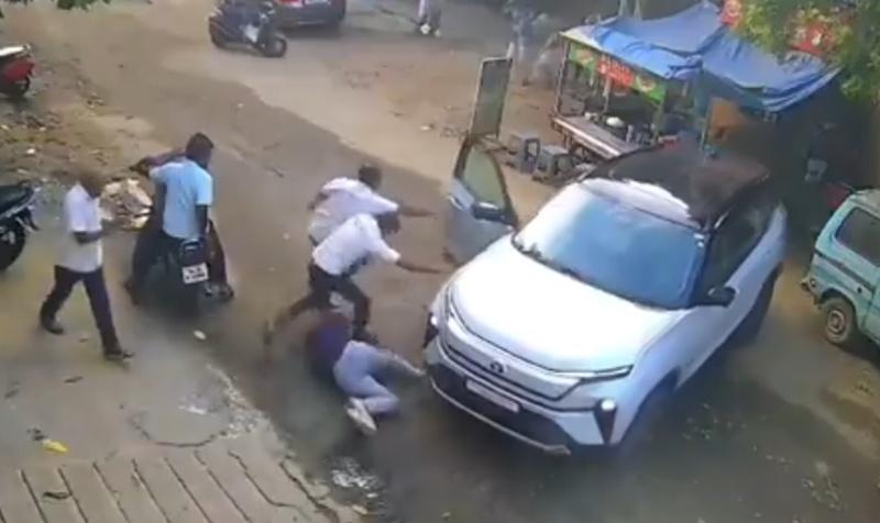 塔塔汽車指,車輛可能是在斜坡上,因為重力作用往後滑溜,撞上物體後反彈。(X)