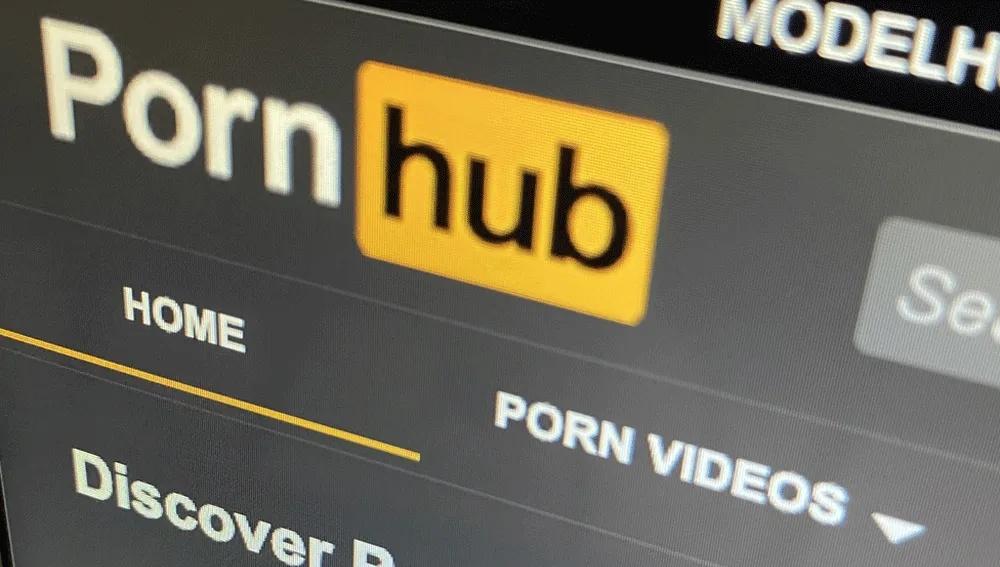 英國新規上色情網站需自拍測年齡,Pornhub流量暴跌。(網上圖片)