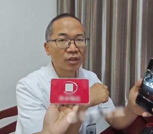 鄭州市中醫院副主任醫生許家艷指出,鼻腔異位牙的發生率約為0.1%至1%,通常由先天因素或外傷造成。(微博)