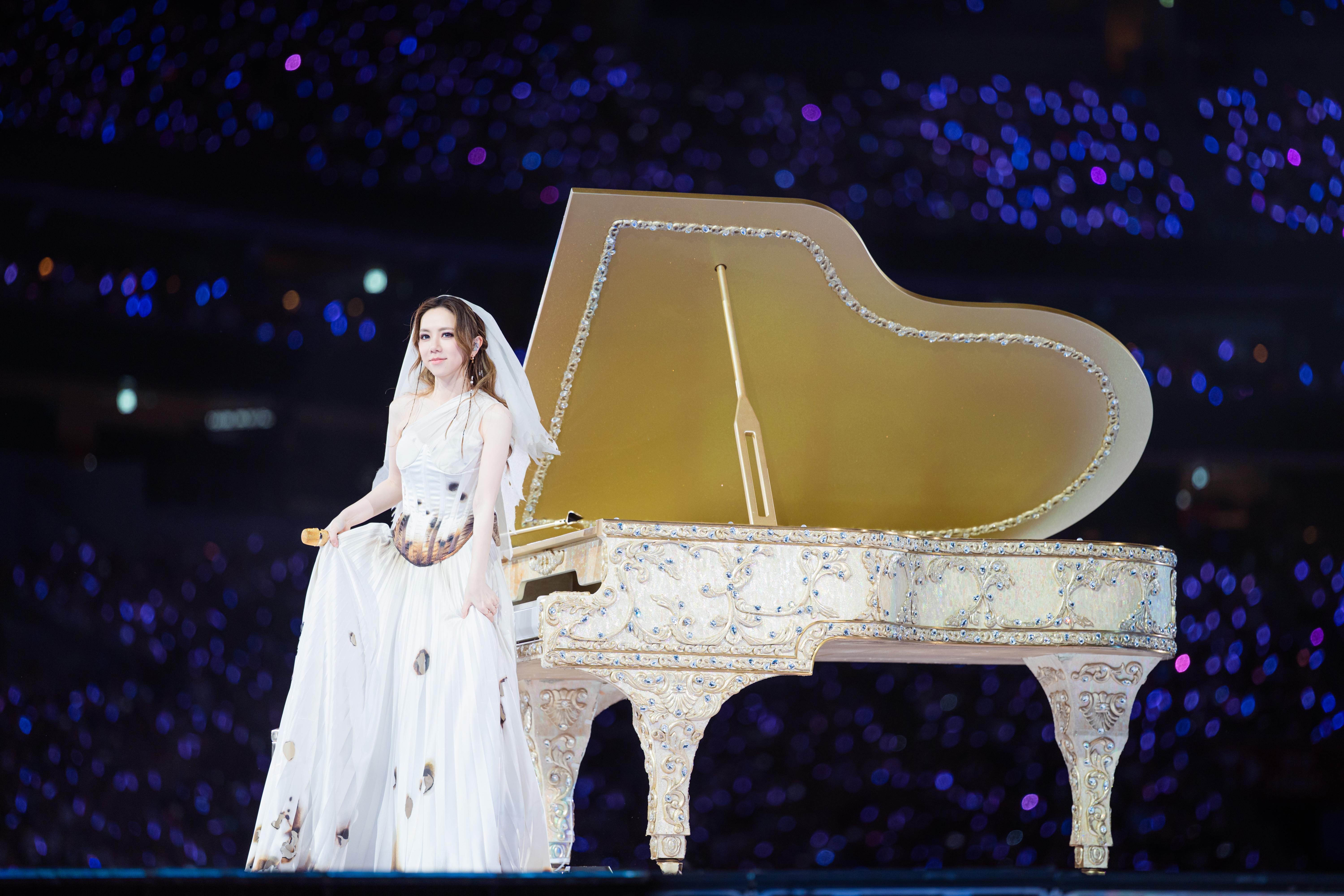 GEM《I AM GLORIA》上海站演唱會36萬張門票全數售罄,部分場次在36秒內就被搶空。