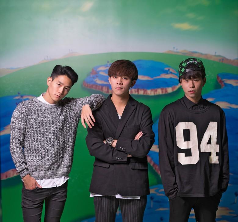 小林龍輔(左)曾簽約王友良,與兩名香港隊友組成三人男團R-ice。