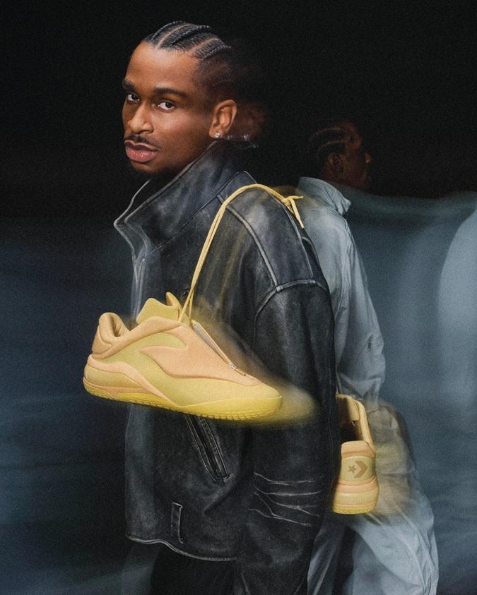 Shai的Converse簽名球鞋SHAI 001,以奶油Butter配色作為首發款式。