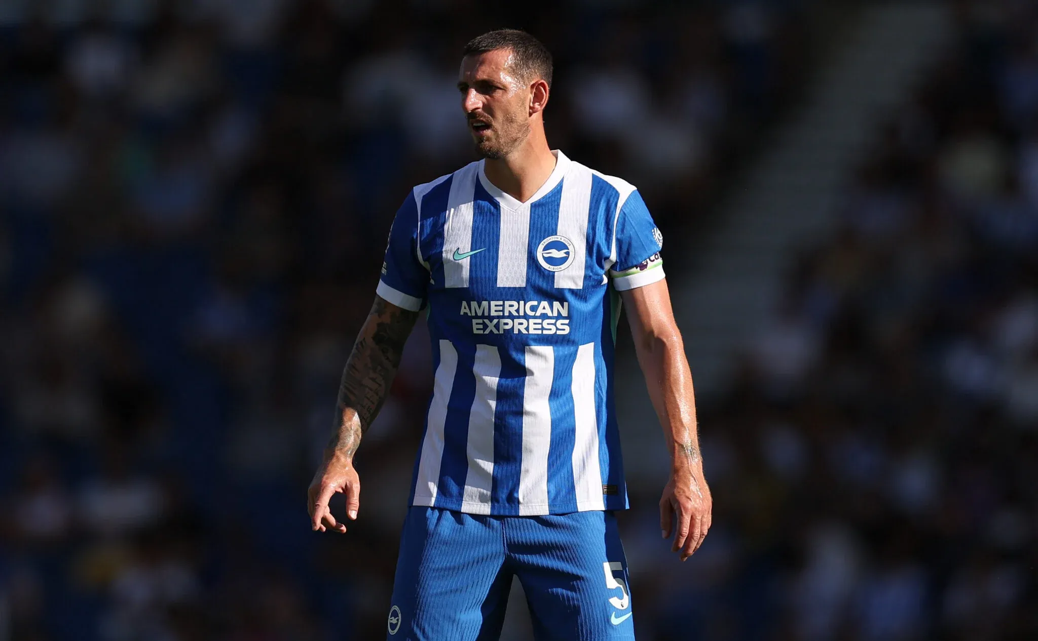 英超|5大最差主場波衫2025/2026,白禮頓被評為第4名。