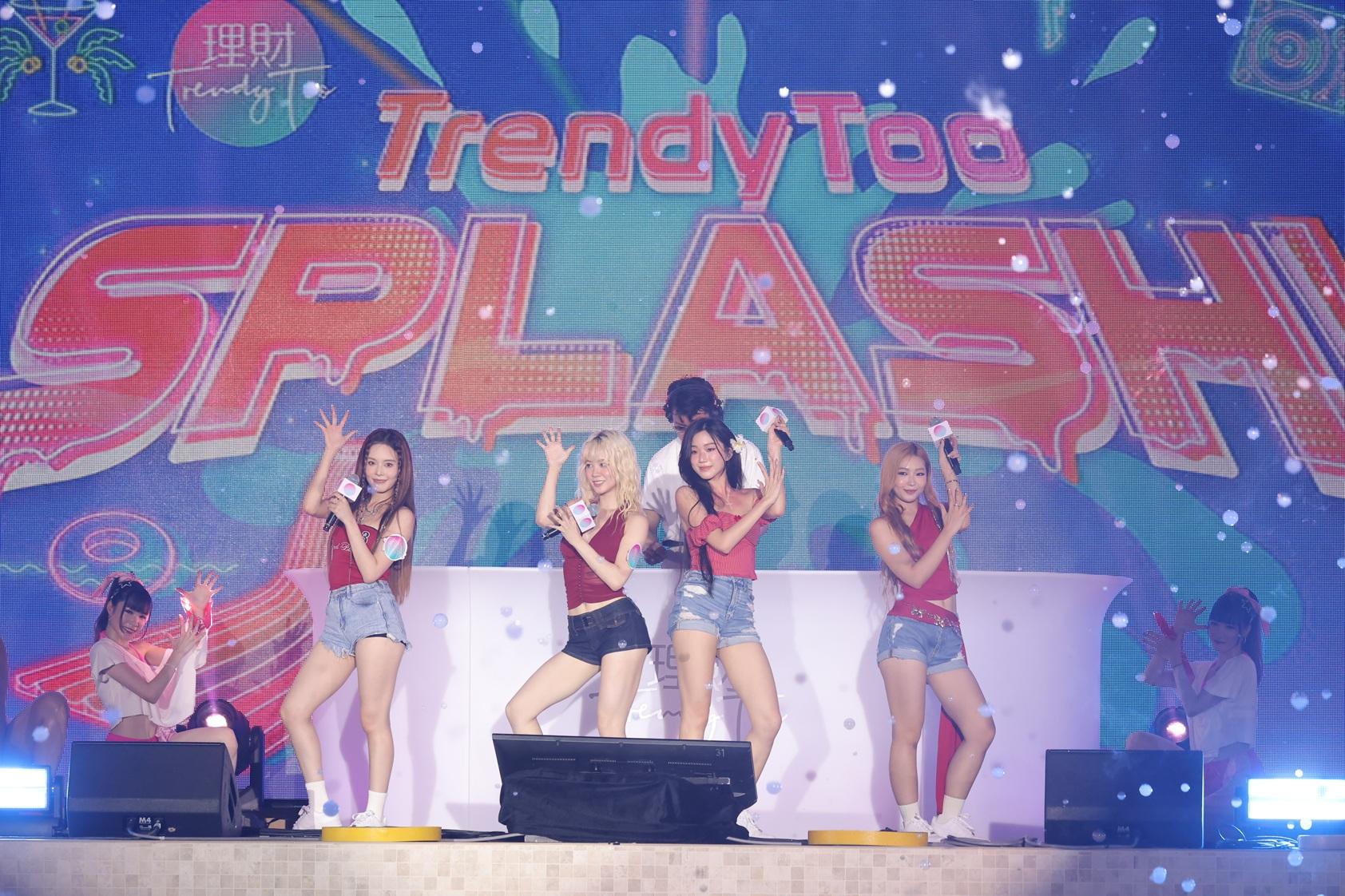 VIVA送上組曲《明愛暗戀補習社 x Topic Killa x Candy Ball》,4人以summer look勁歌熱舞,現場氣氛升溫。