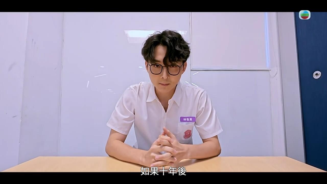 男同學忐忑等候的特寫、女神們眼濕濕大頭。