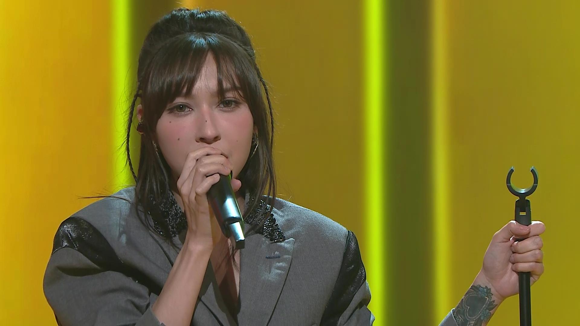 穎喬(Ziva)獻唱《純真傳說》。