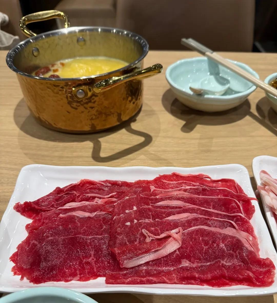 自撈海鮮+澳洲M5和牛火鍋放題$268/位起。(網上圖片)