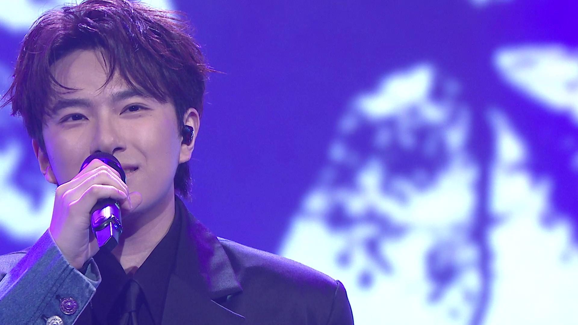 Matt獻唱《櫻花樹下》。