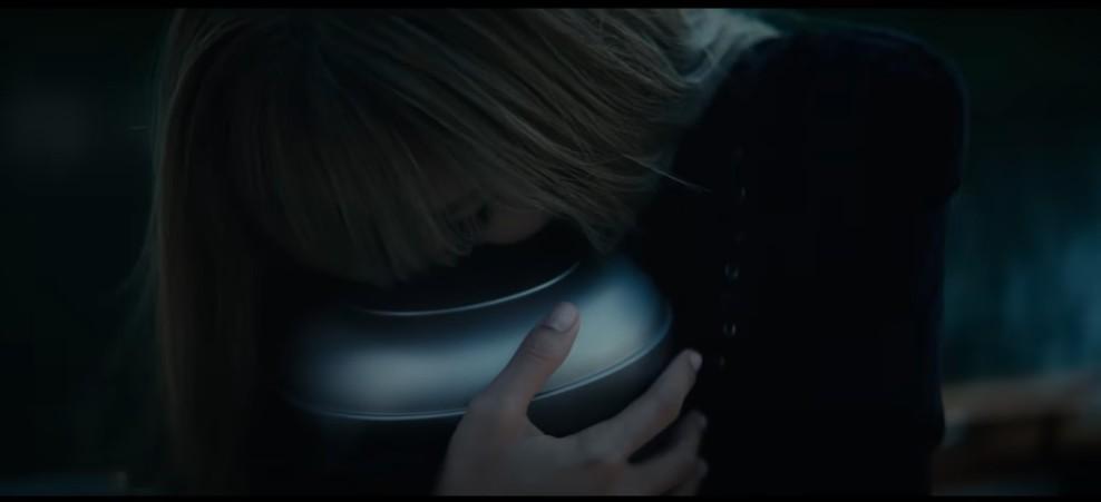 Lisa@BLACKPINK 坂口健太郎微電影MV出爐 願做湖映照你的美