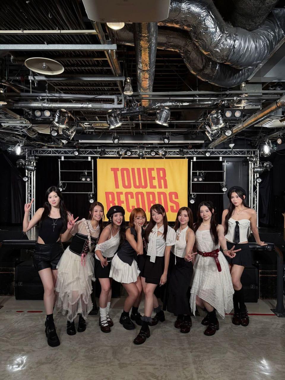 Lolly Talk昨日在東京涉谷的Tower Records舉辦快閃活動,引來大批支持者。